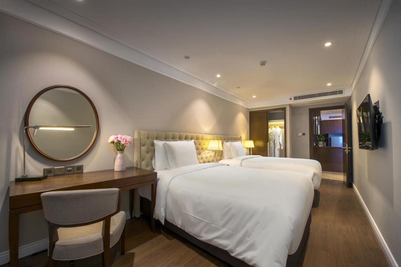 Luxury Apartment - Rooftop Swimming Pool - Beach Front - Hinata Apartment 다낭 외부 사진