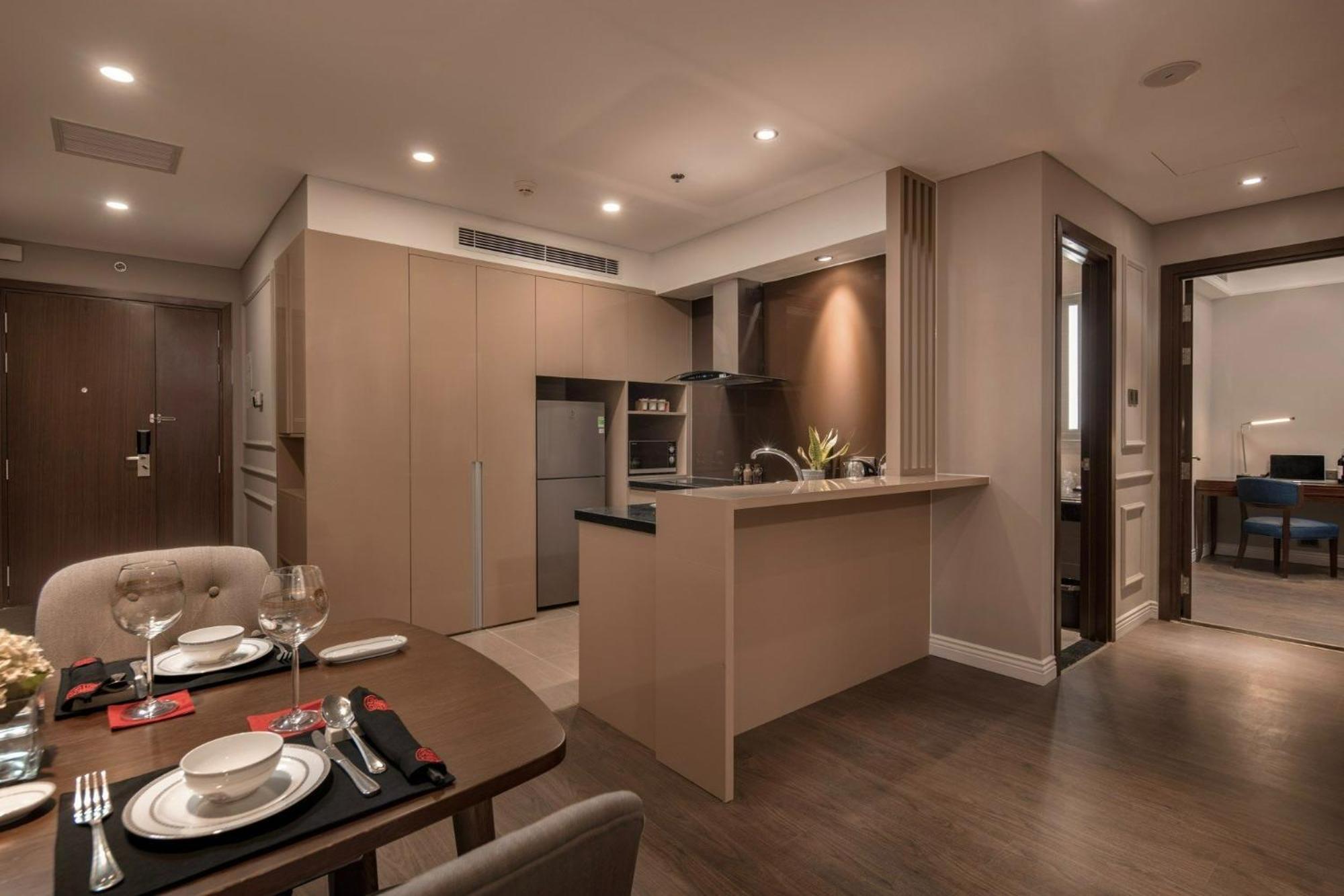 Luxury Apartment - Rooftop Swimming Pool - Beach Front - Hinata Apartment 다낭 외부 사진