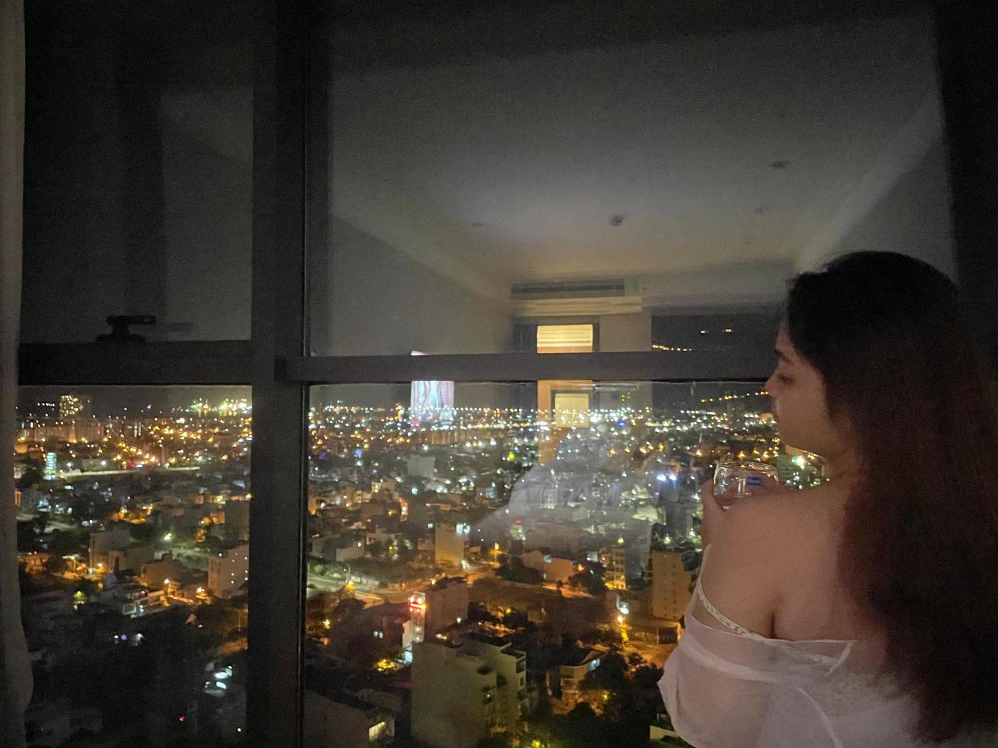 Luxury Apartment - Rooftop Swimming Pool - Beach Front - Hinata Apartment 다낭 외부 사진