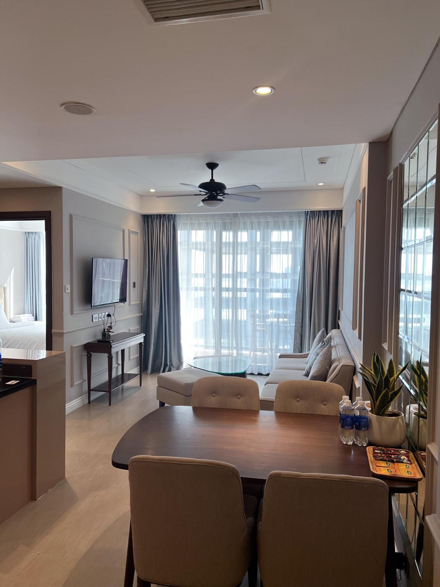 Luxury Apartment - Rooftop Swimming Pool - Beach Front - Hinata Apartment 다낭 외부 사진